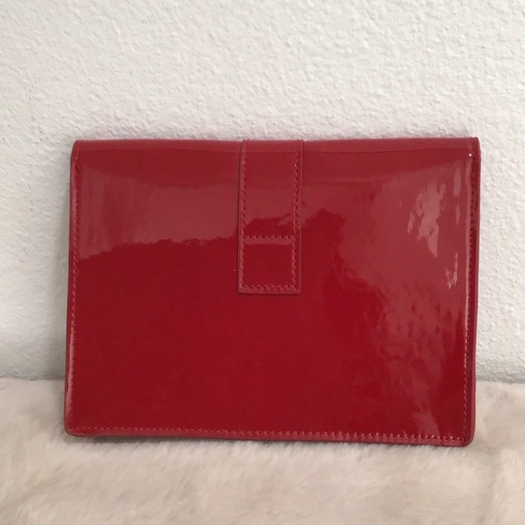 🆕 MIU MIU Patent Red Clasp Cosmetic Bag No Box No Dust Bag - Picture 5 of 12
